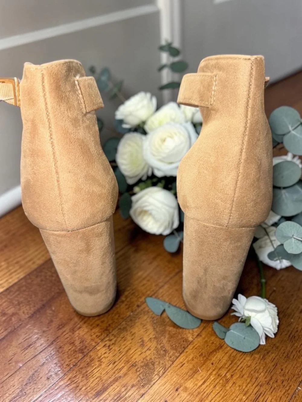 NINETIN GEL Beige Pointed Toe Ankle Strap Heels Size 8 - Picture 6 of 6